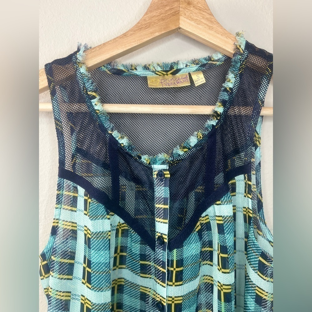 Princess Vera Wang Button Down Sleeveless sheer Top, Size Small - Picture 5 of 10